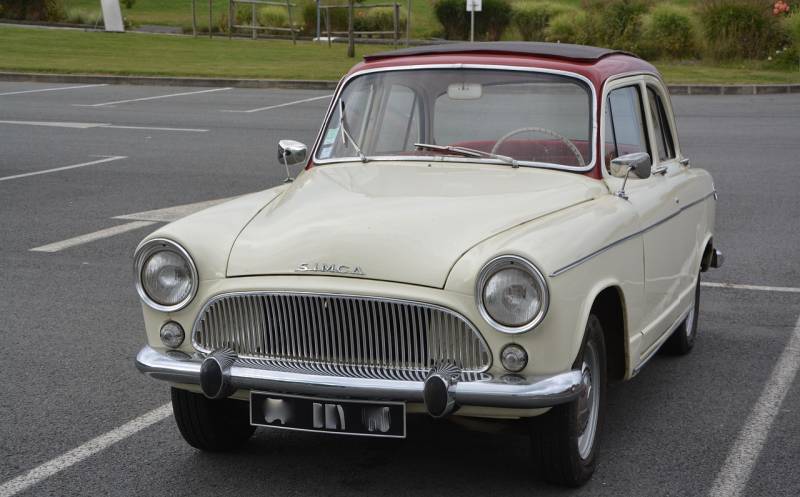 vendre voiture de collection en panne à Arles